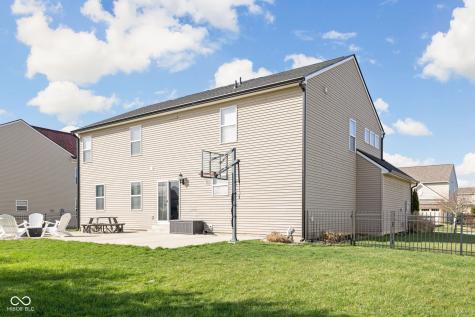 1409 Berry Lake Way Brownsburg IN 46112