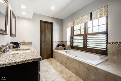 15222 Shoreway East Court Carmel IN 46032