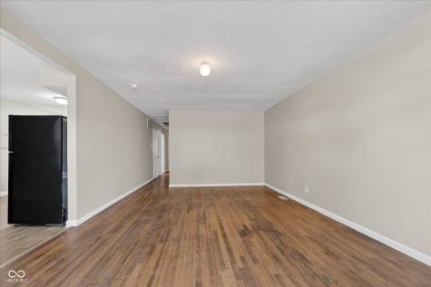 1023 S Worth Avenue Indianapolis IN 46241