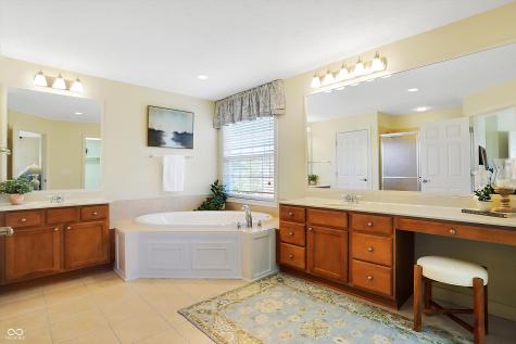 9207 Rocky Cay Court Zionsville IN 46077