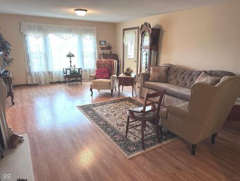 808 N 700 E Franklin IN 46131