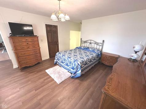 808 N 700 E Franklin IN 46131