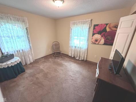 808 N 700 E Franklin IN 46131