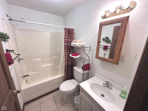 808 N 700 E Franklin IN 46131
