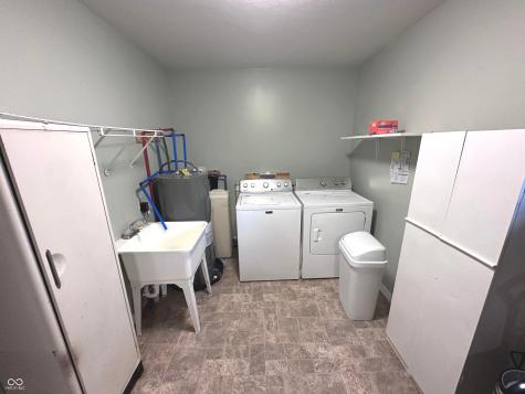 808 N 700 E Franklin IN 46131
