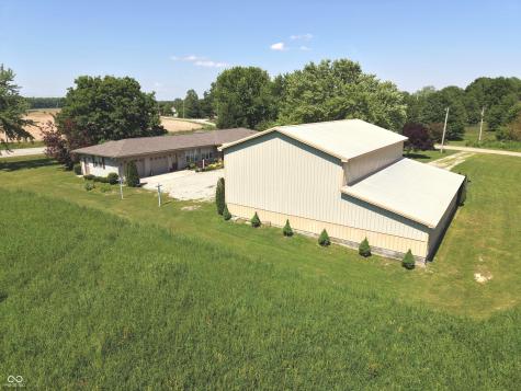 808 N 700 E Franklin IN 46131