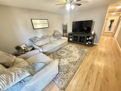 1251 Pin Oak Circle Seymour IN 47274