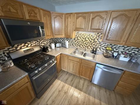 1251 Pin Oak Circle Seymour IN 47274