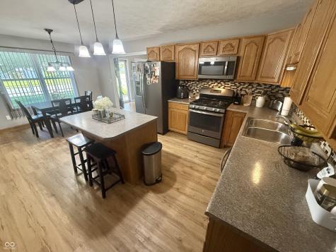 1251 Pin Oak Circle Seymour IN 47274