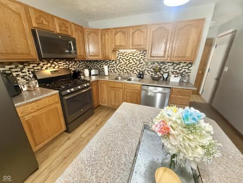1251 Pin Oak Circle Seymour IN 47274