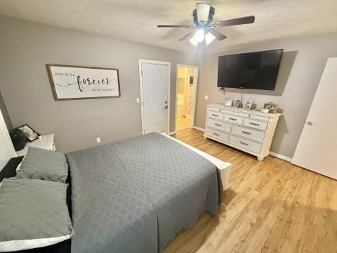 1251 Pin Oak Circle Seymour IN 47274