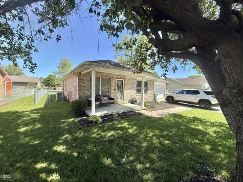 1251 Pin Oak Circle Seymour IN 47274