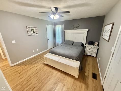 1251 Pin Oak Circle Seymour IN 47274