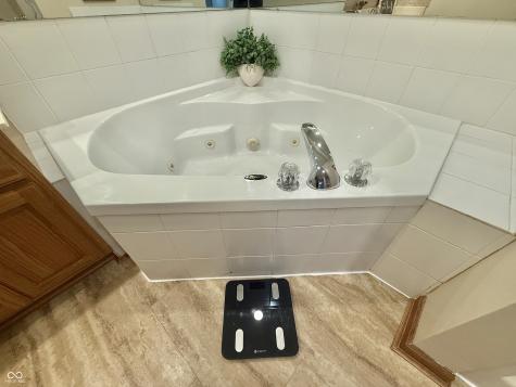 1251 Pin Oak Circle Seymour IN 47274