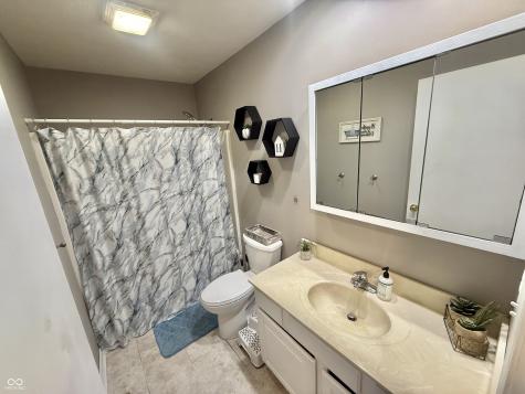 1251 Pin Oak Circle Seymour IN 47274
