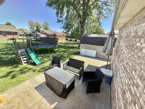 1251 Pin Oak Circle Seymour IN 47274
