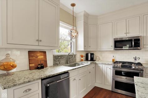 4932 Willow Ridge Court Zionsville IN 46077