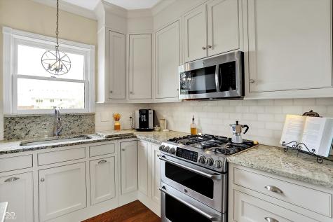 4932 Willow Ridge Court Zionsville IN 46077
