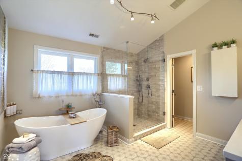 4932 Willow Ridge Court Zionsville IN 46077
