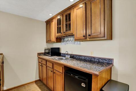 4932 Willow Ridge Court Zionsville IN 46077