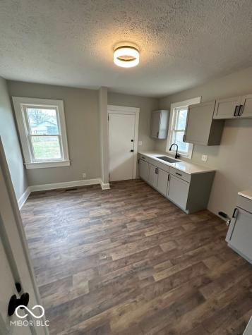 941 N Tuxedo Street Indianapolis IN 46201