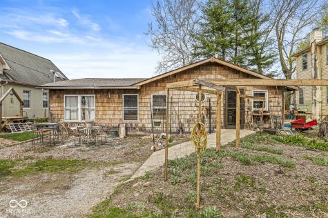 2230 E 75th Street Indianapolis IN 46240