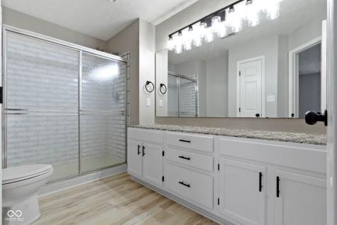 10880 Washington Bay Drive Fishers IN 46037