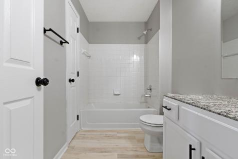10880 Washington Bay Drive Fishers IN 46037