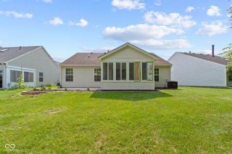 10880 Washington Bay Drive Fishers IN 46037