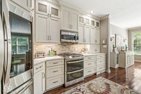 1240 Pintail Court Columbus IN 47201