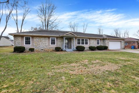 725 Queenswood Drive Indianapolis IN 46217