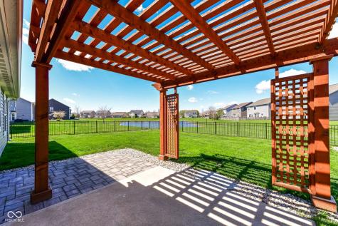 6236 N Woods Edge Court Mccordsville IN 46055