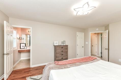6236 N Woods Edge Court Mccordsville IN 46055