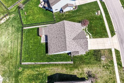6236 N Woods Edge Court Mccordsville IN 46055