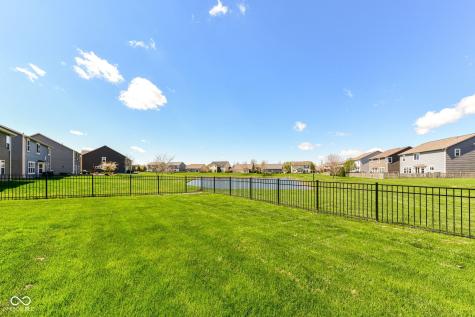 6236 N Woods Edge Court Mccordsville IN 46055