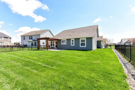 6236 N Woods Edge Court Mccordsville IN 46055