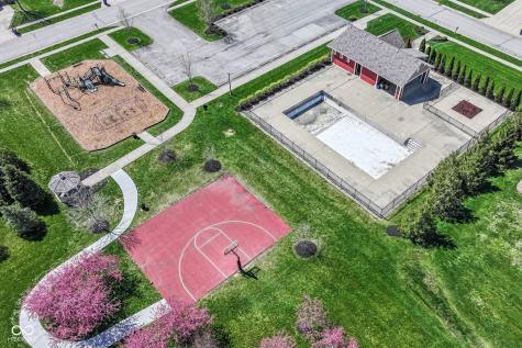 6236 N Woods Edge Court Mccordsville IN 46055