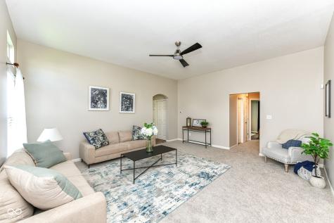 6236 N Woods Edge Court Mccordsville IN 46055