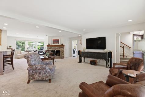 9605 Lincoln Boulevard Carmel IN 46280