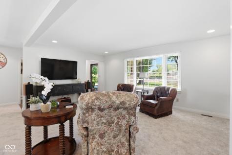 9605 Lincoln Boulevard Carmel IN 46280