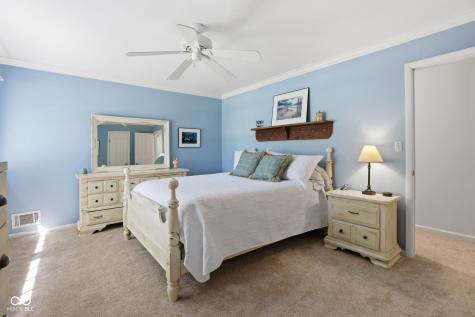 9605 Lincoln Boulevard Carmel IN 46280