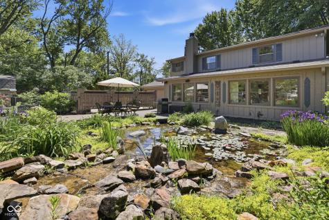 9605 Lincoln Boulevard Carmel IN 46280