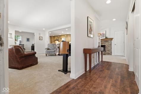 9605 Lincoln Boulevard Carmel IN 46280