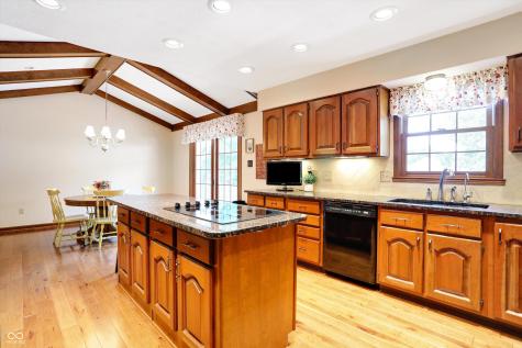 11469 Valley Meadow Drive Zionsville IN 46077