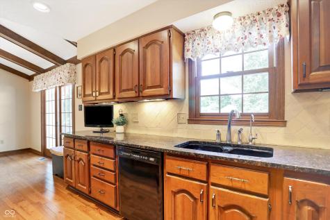 11469 Valley Meadow Drive Zionsville IN 46077