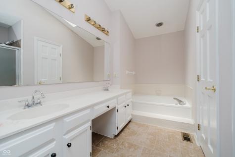 11975 Glen Cove Drive Indianapolis IN 46236
