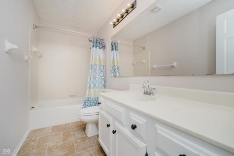 11975 Glen Cove Drive Indianapolis IN 46236