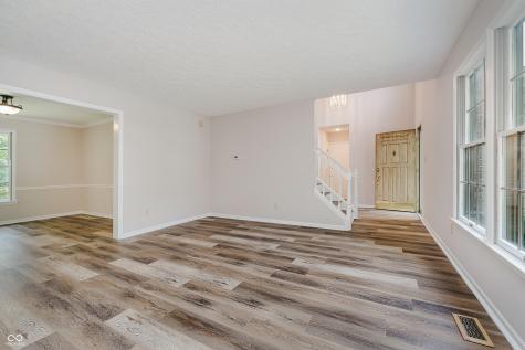 11975 Glen Cove Drive Indianapolis IN 46236