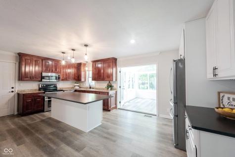 9861 Oakleaf Way Mccordsville IN 46055