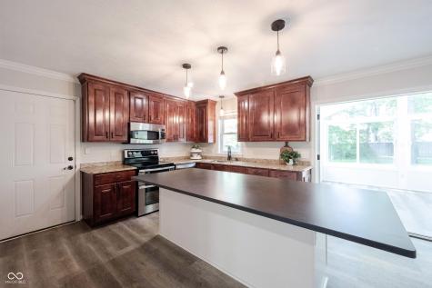 9861 Oakleaf Way Mccordsville IN 46055